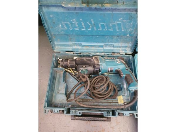 ~/upload/Lots/142392/AdditionalPhotos/cm7frzzaoqlle/Makita HR2600 Impact Drill_t600x450.jpg